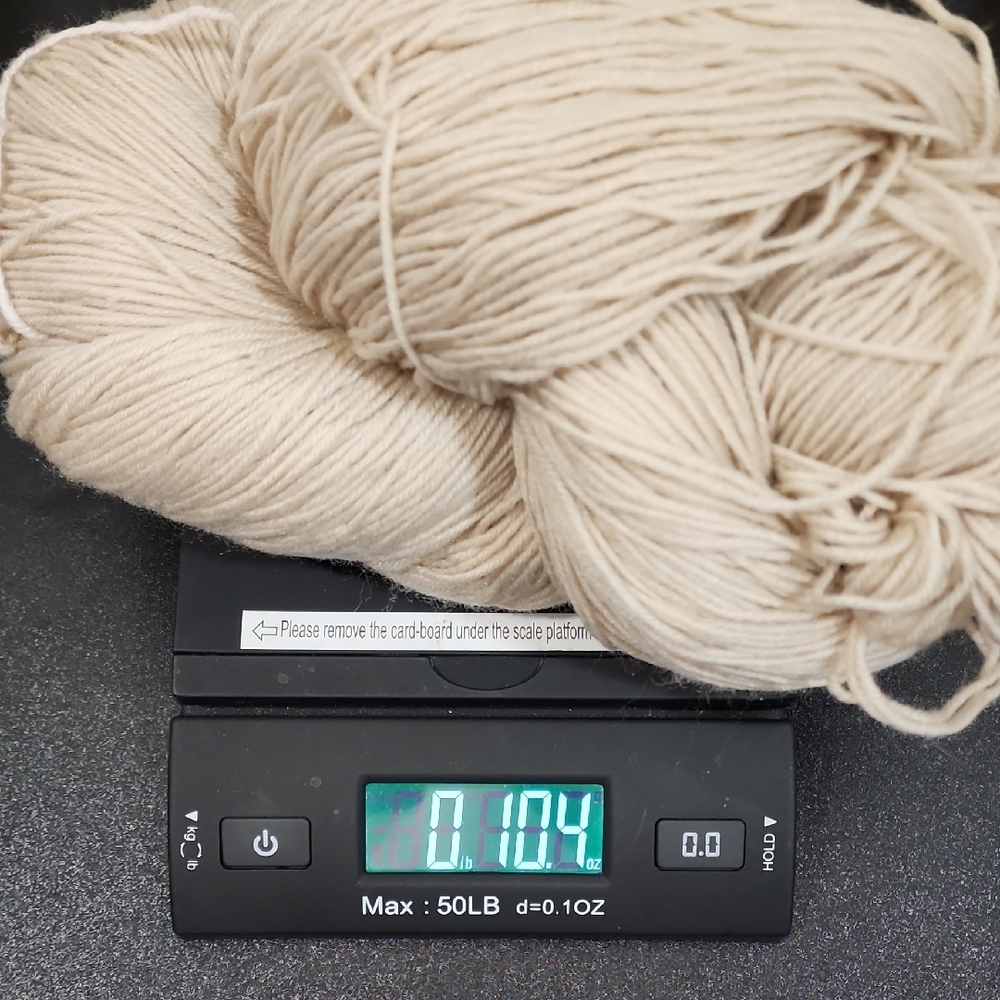 300gm Cream Bundle. 90%wool 10 % Nylon. Super Soft squishy Yarn